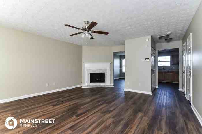 5686 Wind Gate Ln - Photo 3 of 15