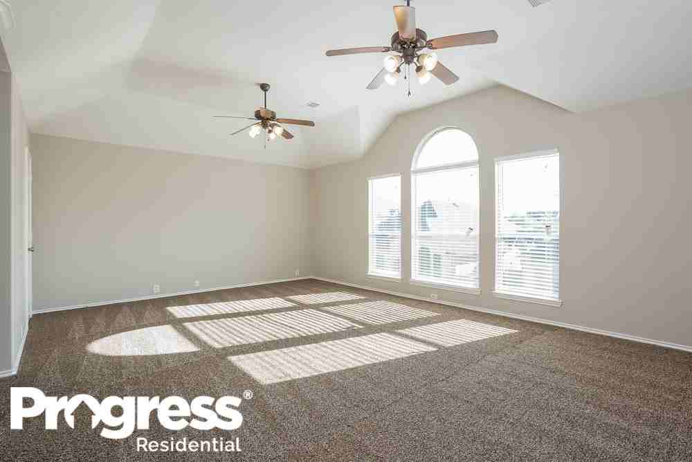 2911 Acacia Fair Ln - Photo 2 of 20