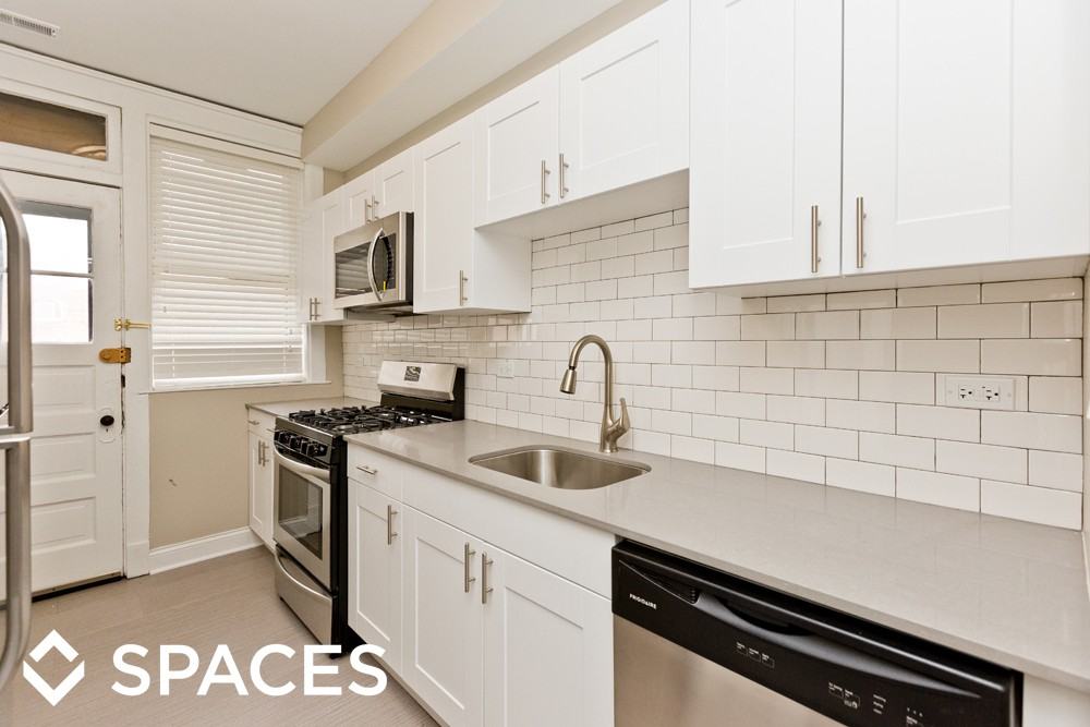 700-10 W Grace/3802-04 N Pine Grove - Photo 2 of 15