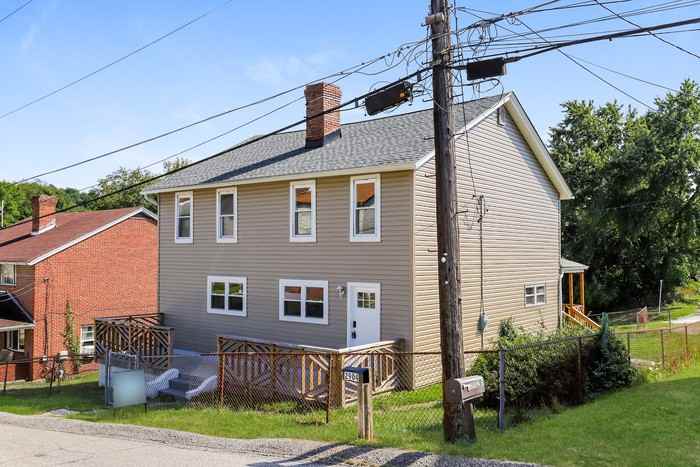 2904 Overhill St - Photo 2 of 15