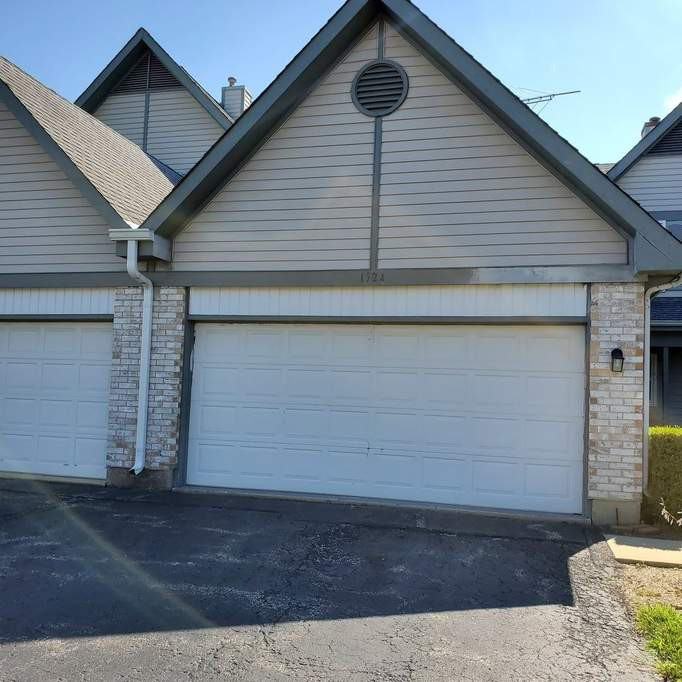 1524 Fernwood Ct #1524 - Photo 2 of 16