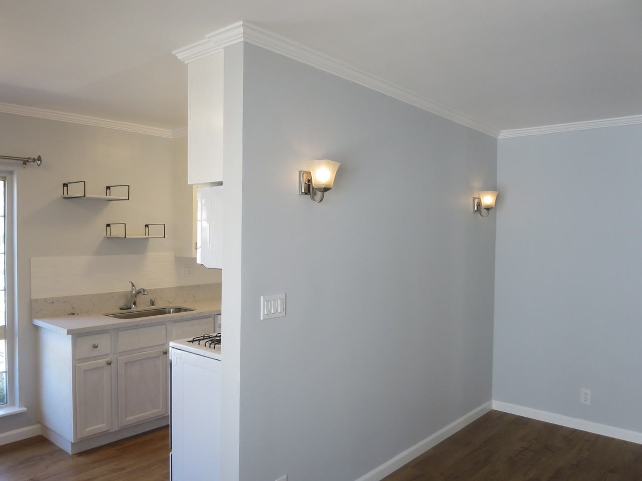 1357 Edgecliffe Drive #1 - Photo 6 of 12