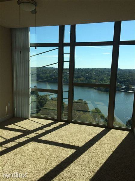 79 Rainey St - Photo 2 of 11