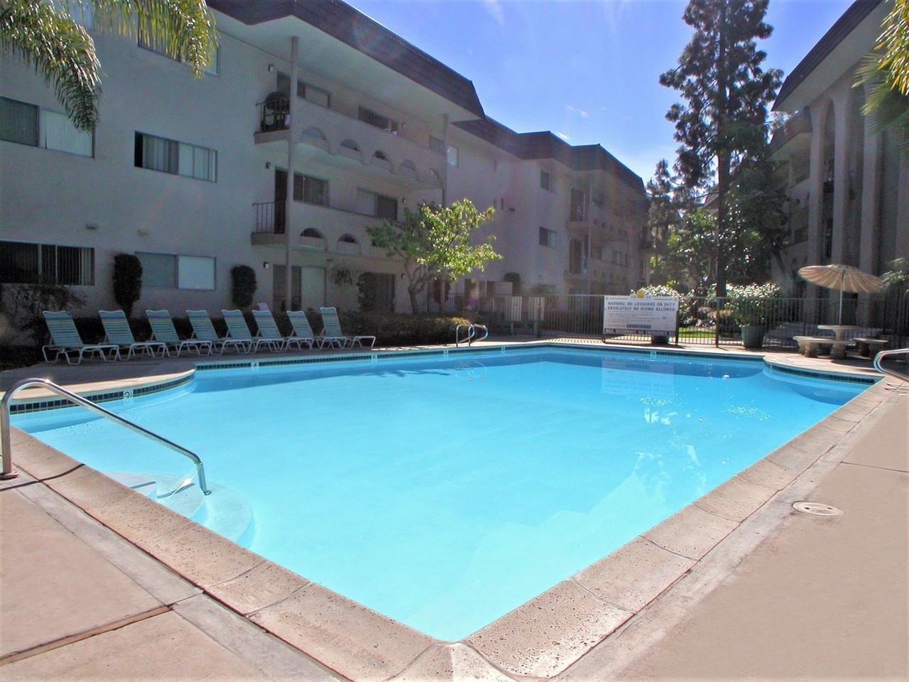 5444 Reservoir Dr #D11