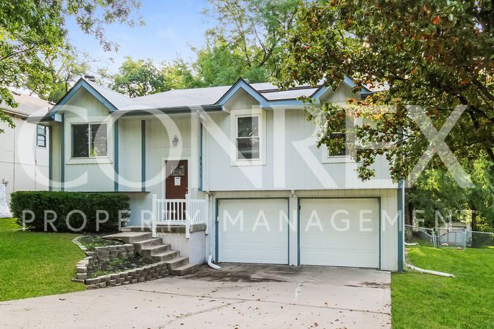 8311 N Everton Ave - Photo 2 of 11