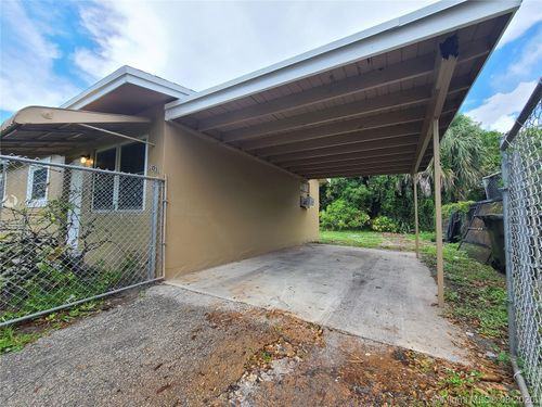 1031 Nw 23rd Ave #1031 - Photo 2 of 8
