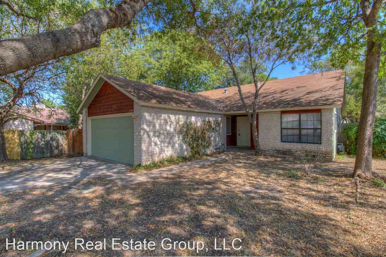 2103 Stirrup Dr - Photo 2 of 18