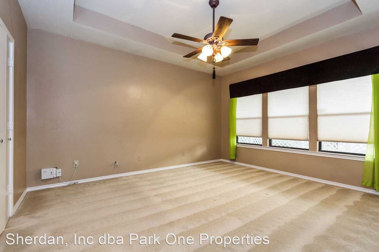 2717 Sedgeway Ln - Photo 2 of 43