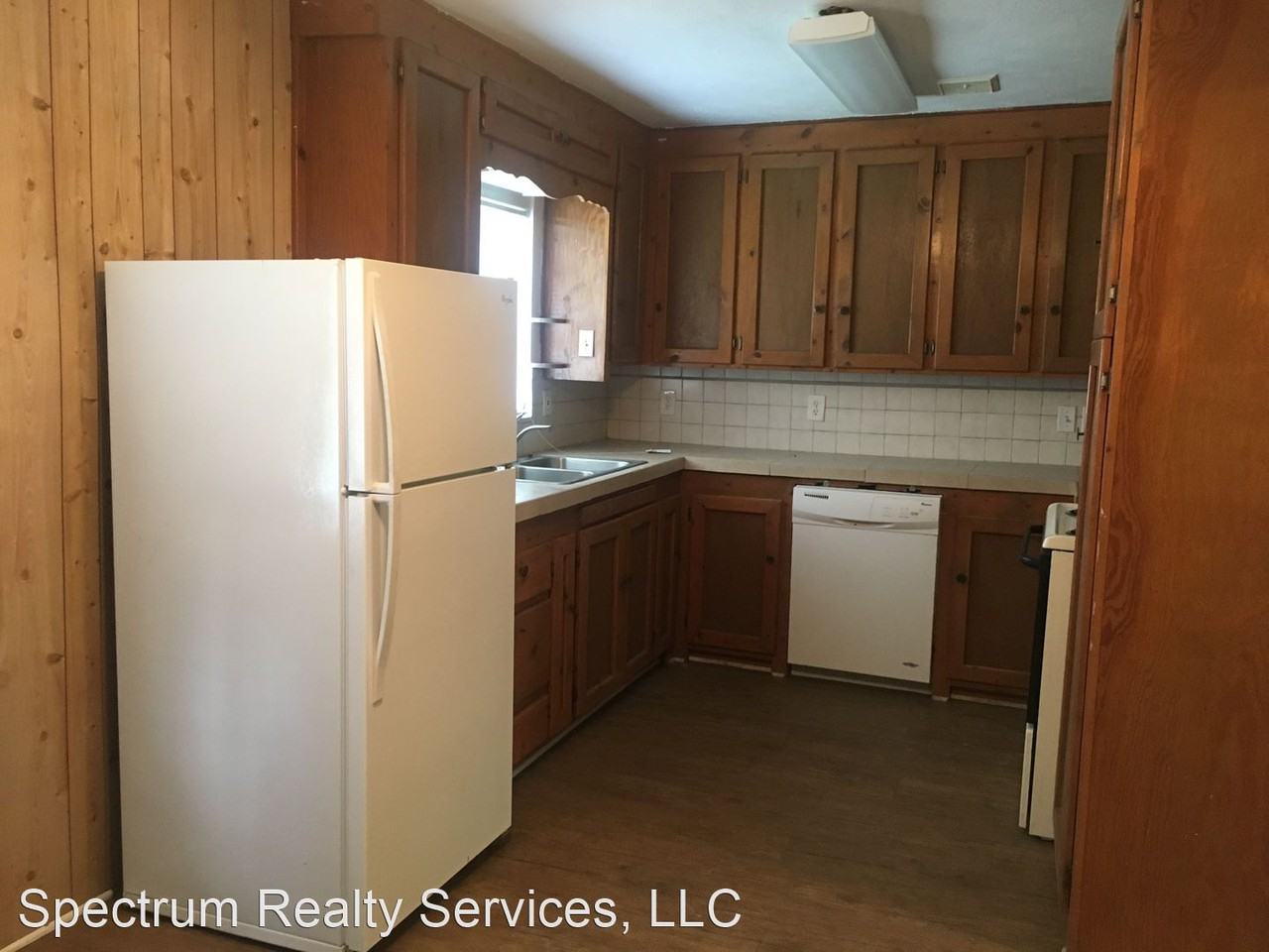 45420 Pickett St - Photo 2 of 5