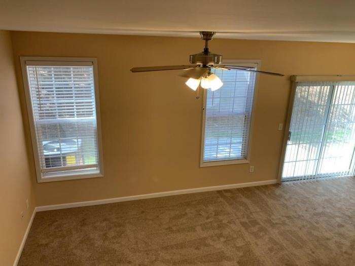 995 Treymont Way - Photo 2 of 23