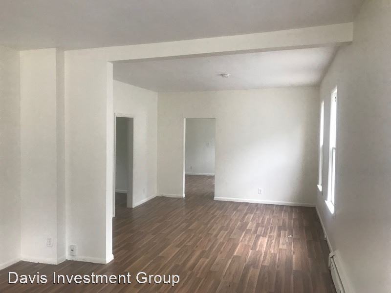 1315 Stone St - Photo 2 of 7