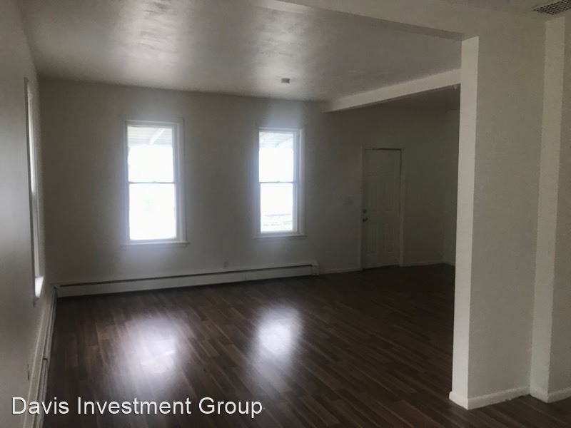 1315 Stone St - Photo 3 of 7