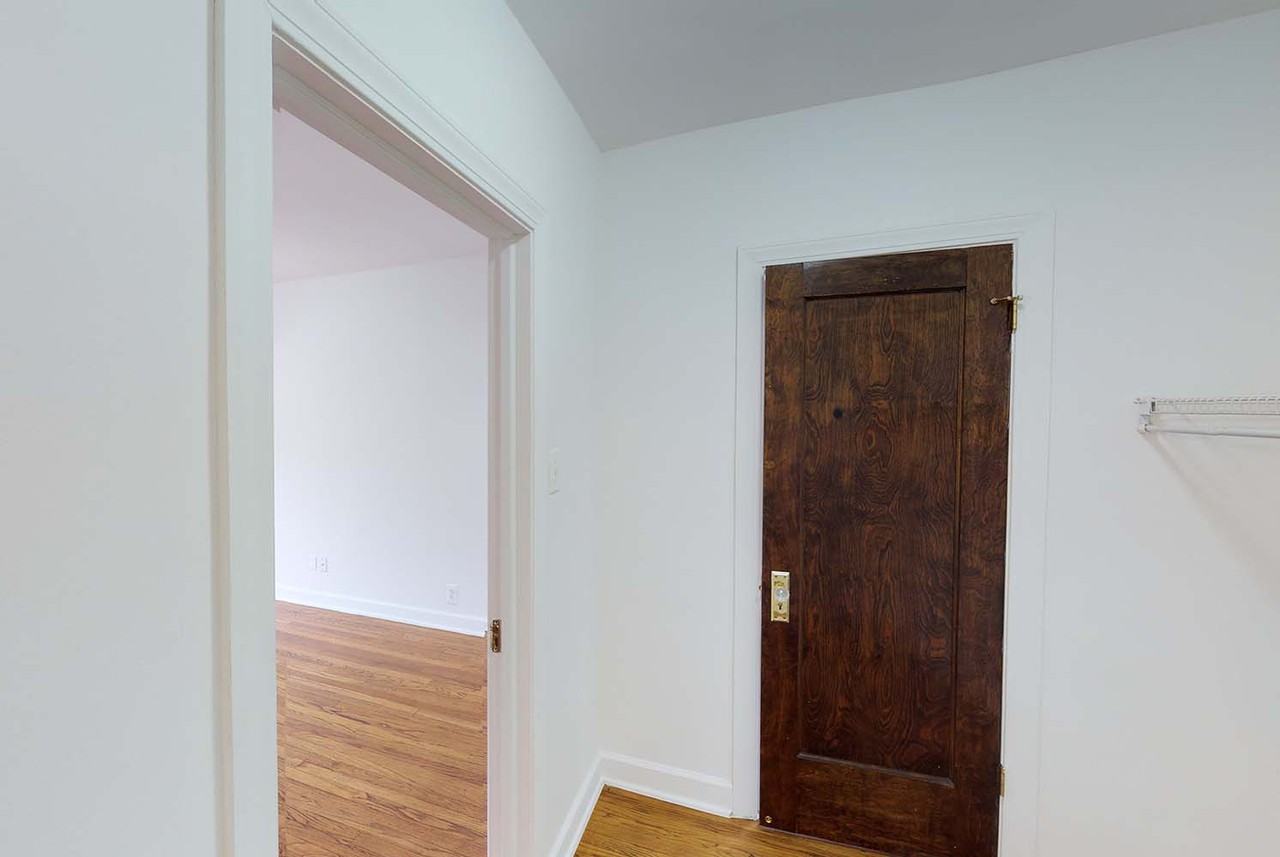 4455 S. Greenwood Avenue - Photo 5 of 15