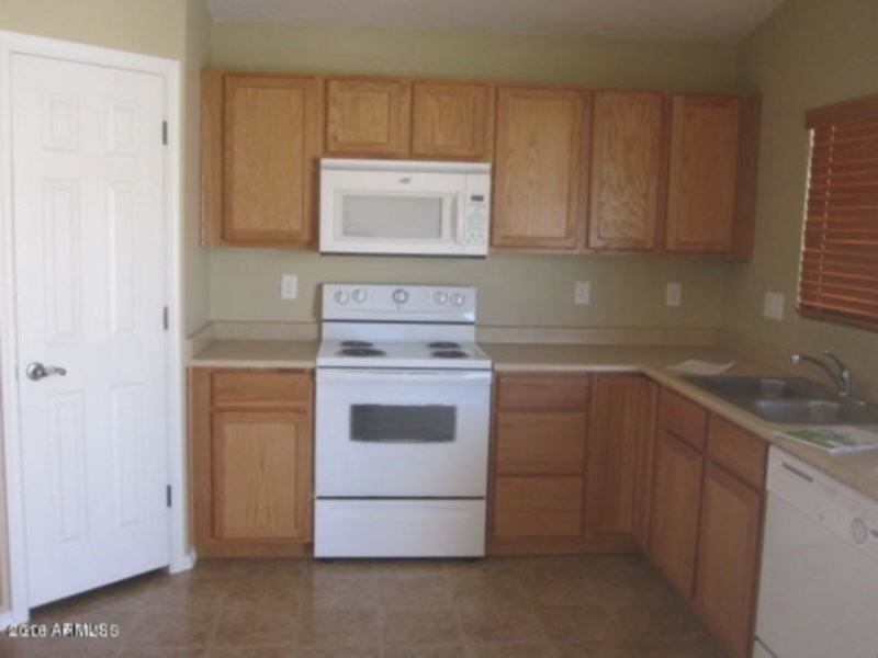 22282 W Moonlight Path - Photo 2 of 7