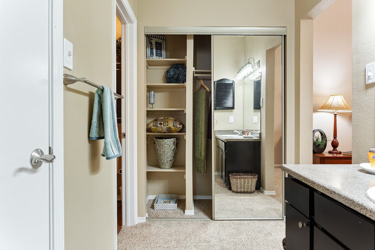 The Willows on Rosemeade - Photo 6 of 71