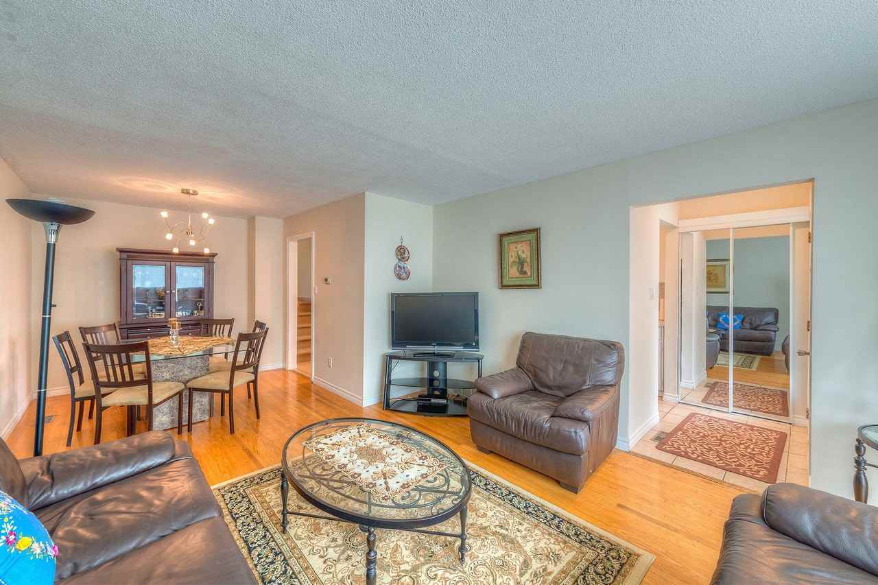 10 Caroga Court - Photo 2 of 10