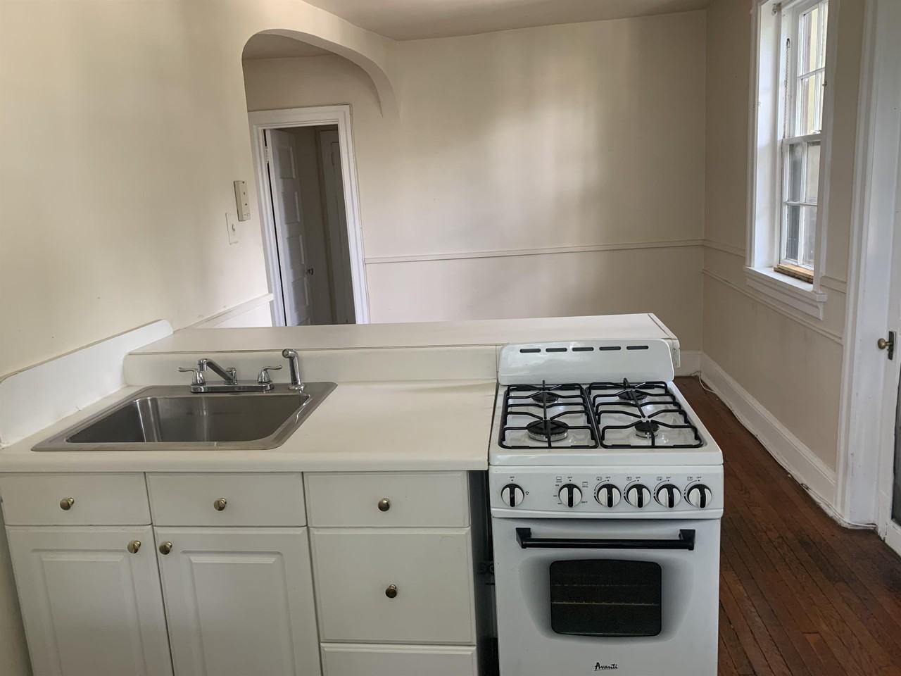 164 W Baltimore Ave - Photo 3 of 11