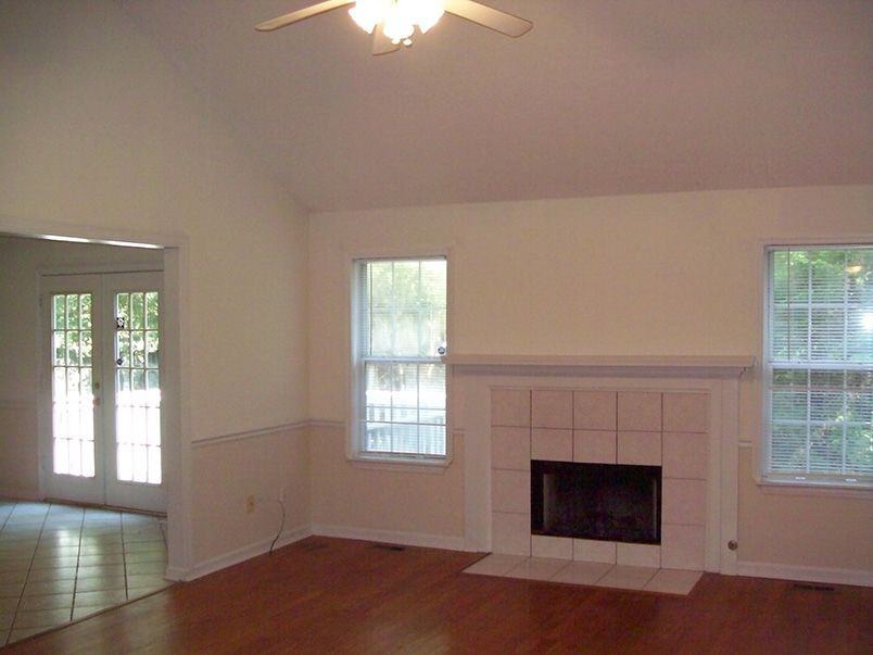 1140 Hunter Trl - Photo 2 of 23