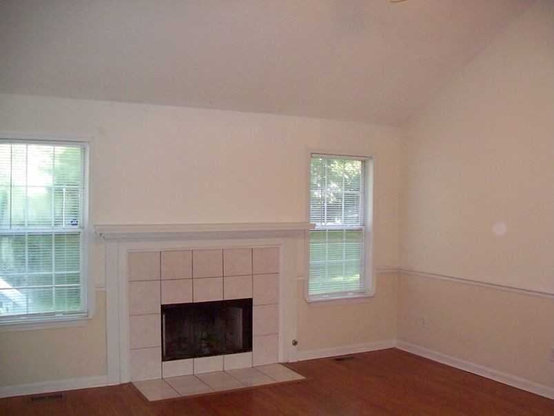 1140 Hunter Trl - Photo 3 of 23