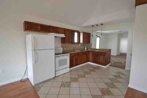 1330 Adams St - Photo 3 of 13