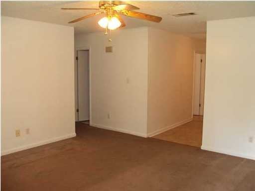 5083 Yacht Harbor Cir - Photo 3 of 5