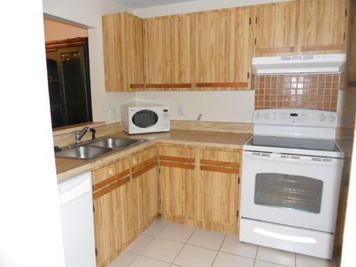 1915 Pepper Mill Dr - Photo 3 of 11