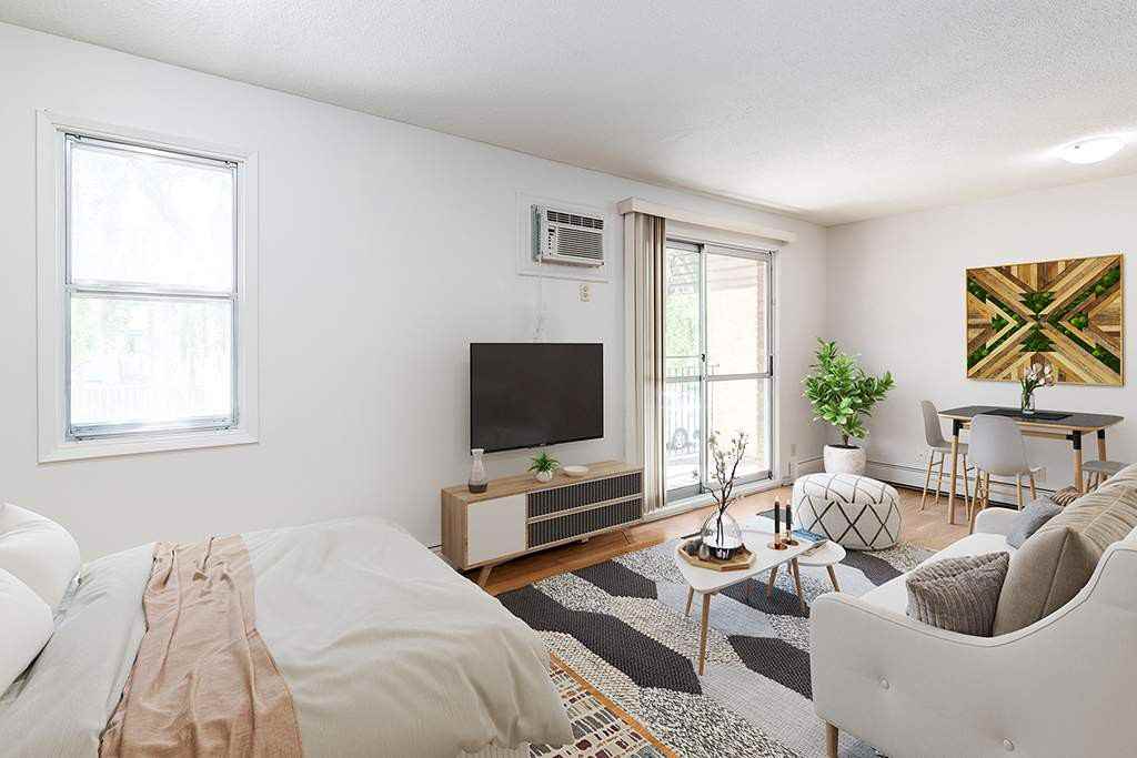 Kosmo Apartments - Photo 3 of 13