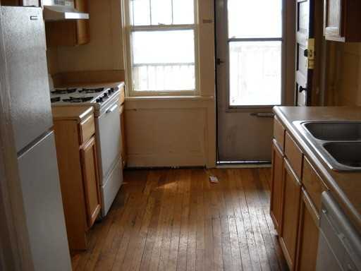 2400 Myrtle Ave - Photo 2 of 6
