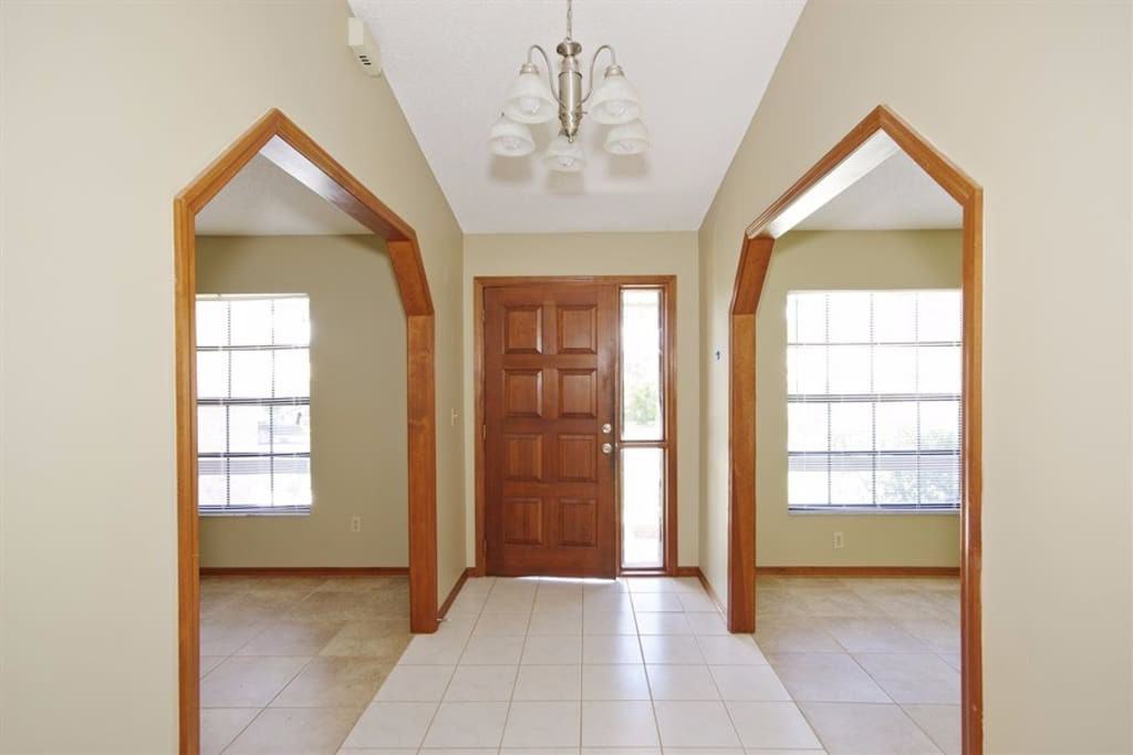 8858 Hillsdale Dr - Photo 3 of 23