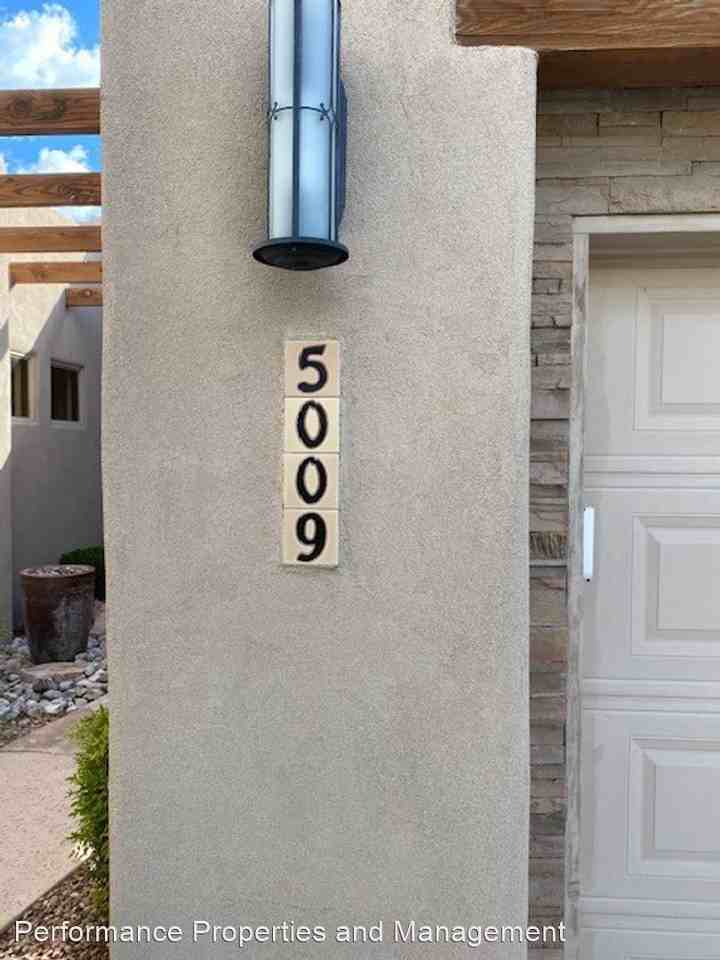 5009 San Adan Ave Nw - Photo 2 of 39