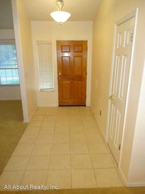 102 Ashcat Ct - Photo 2 of 18