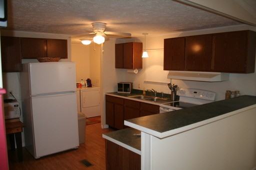 188 Paramount Dr SE - Photo 2 of 10