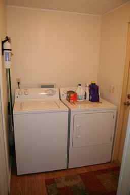 188 Paramount Dr SE - Photo 3 of 10