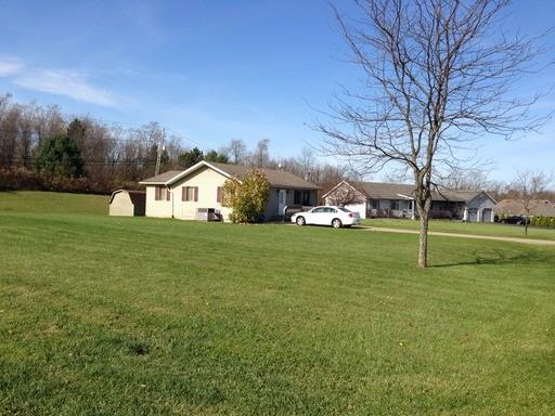 23 Apple Valley Blvd - Photo 2 of 10