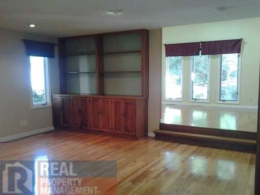 1519 Fox Hollow Rd - Photo 2 of 32