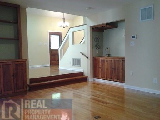 1519 Fox Hollow Rd - Photo 3 of 32