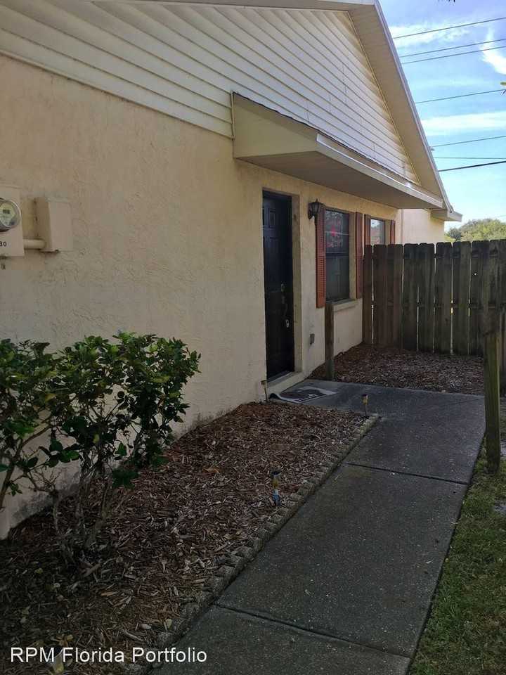 930 Burlwood St - Photo 2 of 16