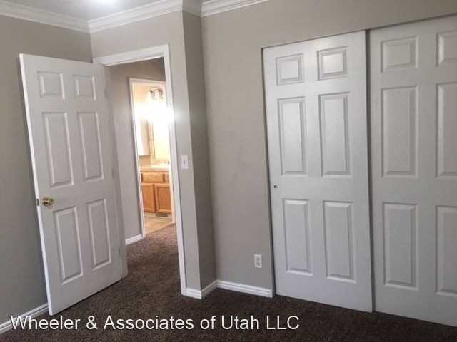 4581 S 1000 E - Photo 2 of 13