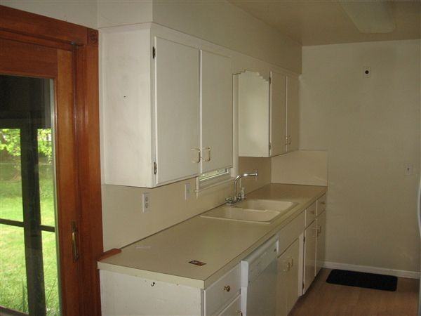 1643 Fuller Ave NE - Photo 3 of 20