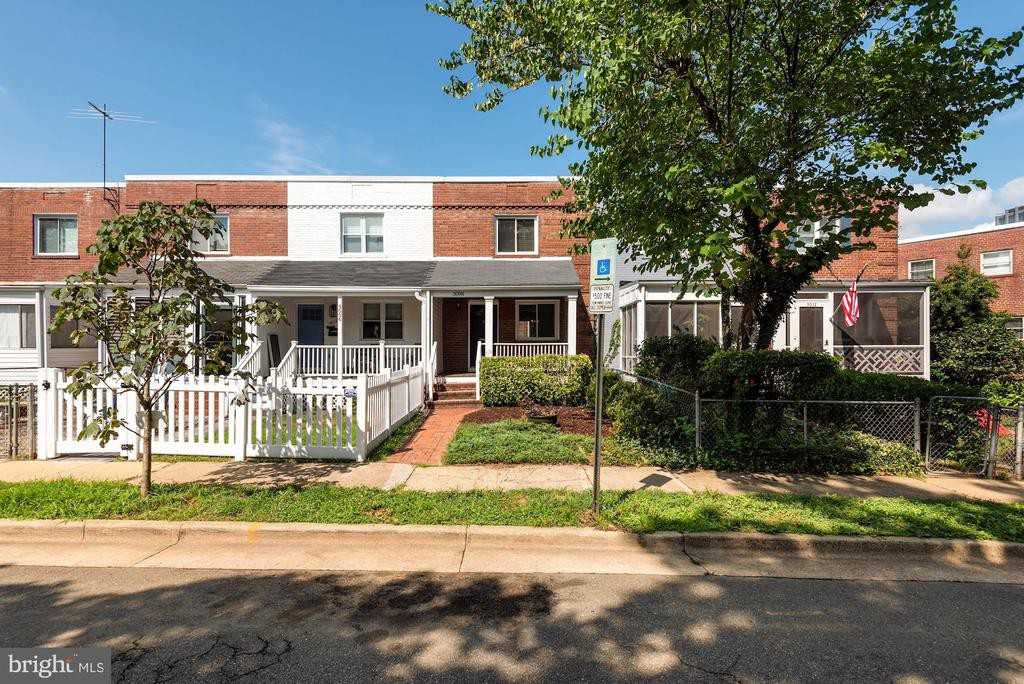 3008 Manning St - Photo 2 of 36