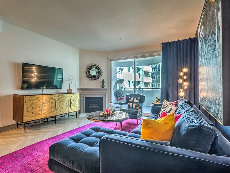 VEDA - Photo 3 of 50