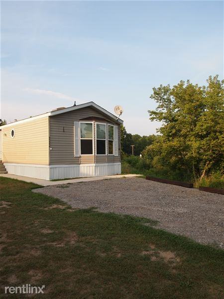 3895 Bankers Rd - Photo 2 of 8