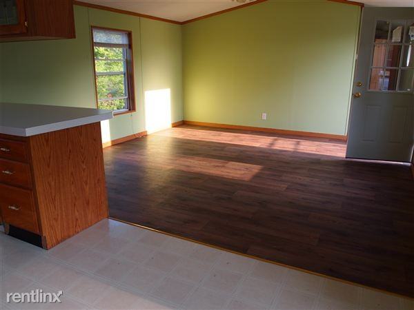 3895 Bankers Rd - Photo 3 of 8