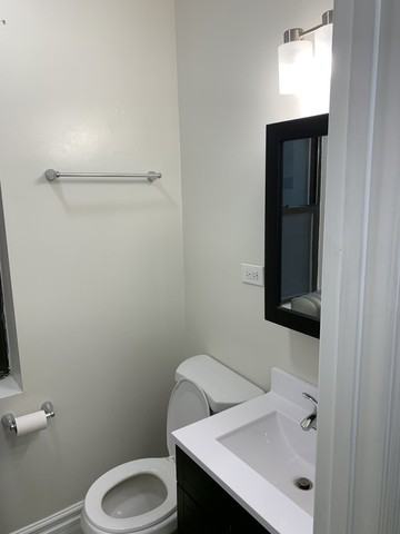 1056 W Lill Ave #3 - Photo 5 of 6