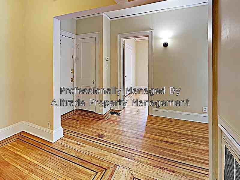 2466 Glenmary Ave - Photo 2 of 12