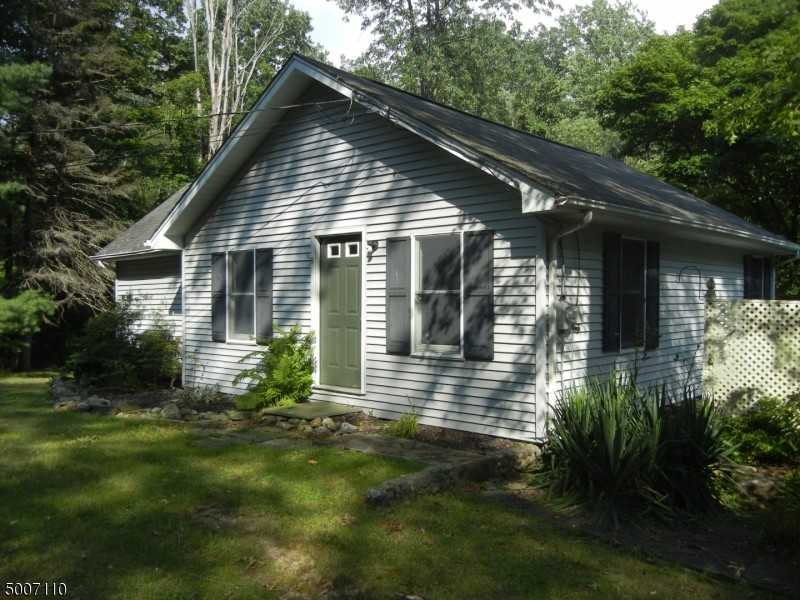 329 Kinnelon Rd - Photo 2 of 9