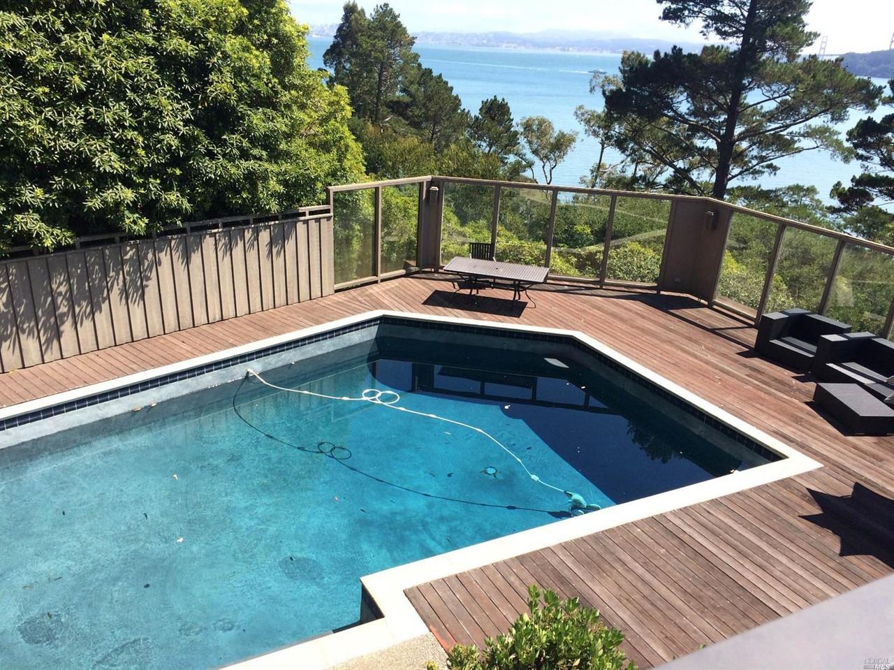 30 Eucalyptus Rd - Photo 2 of 9