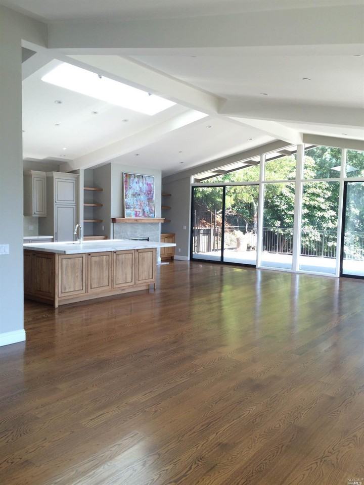 30 Eucalyptus Rd - Photo 3 of 9