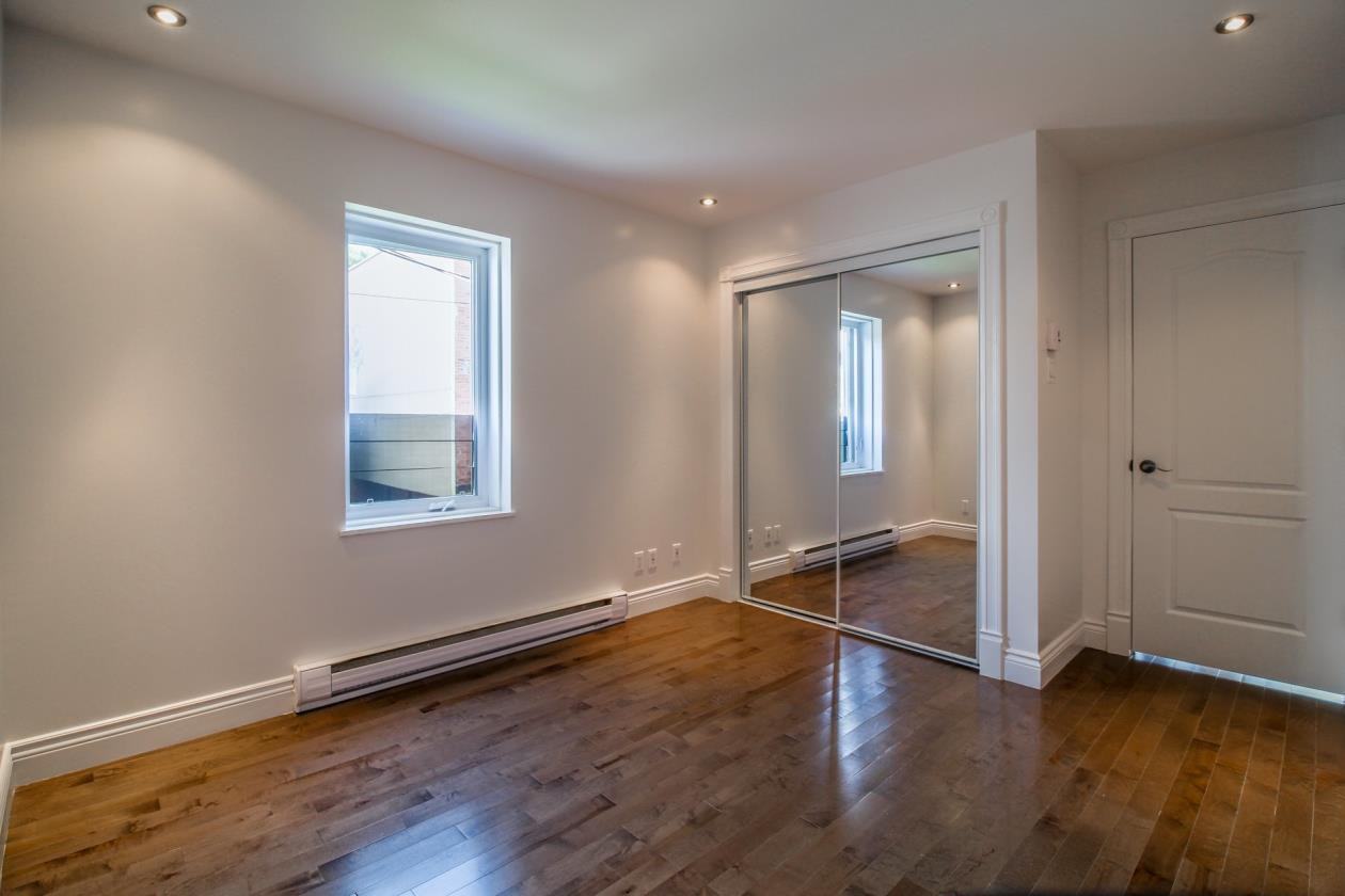 4372 Rue Notre-Dame Ouest #B - Photo 2 of 9