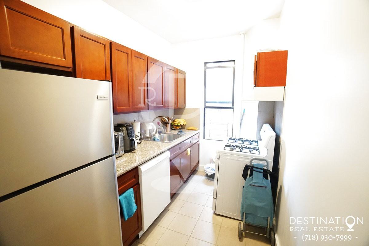 4th Avenue & 85th Street